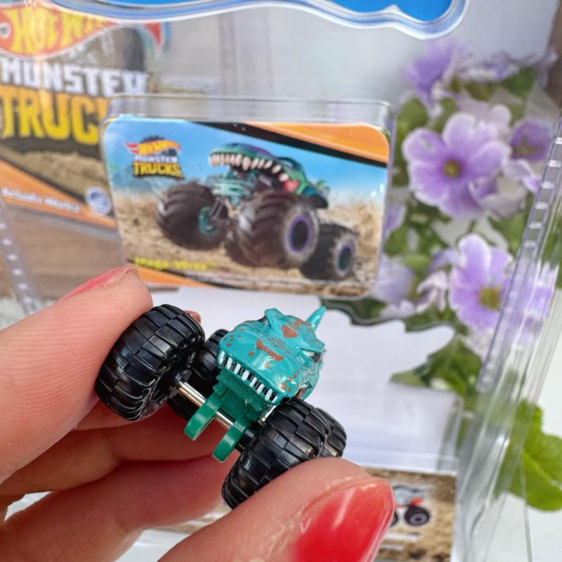 핫 휠 슈퍼 미니 몬스터 트럭 플라잉 타이거스 V8 폭 - Hot Wheels Car Monster Trucks 리뷰 및 가격